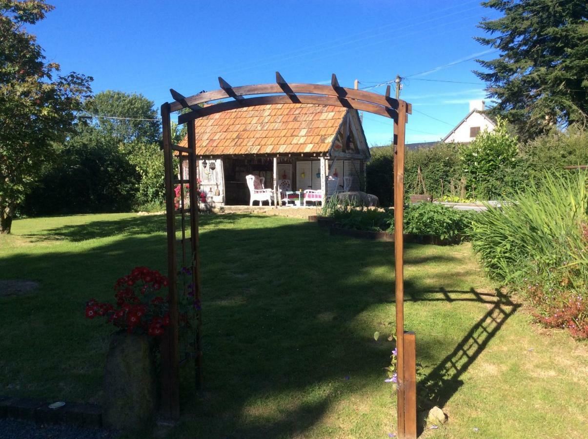 Maison Mai Or La Petite Maison Mai Or La Petite Grange Or All Three La Chapelle-Uree Luaran gambar